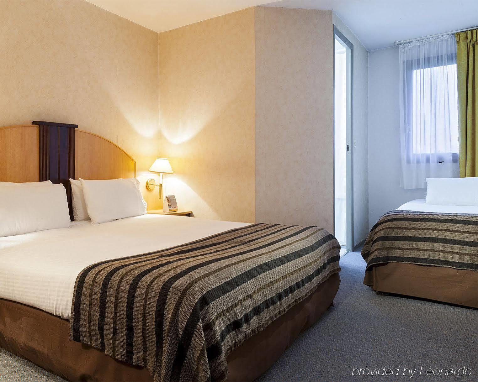 B&B Hotel 奥尔日河畔布雷蒂尼 外观 照片