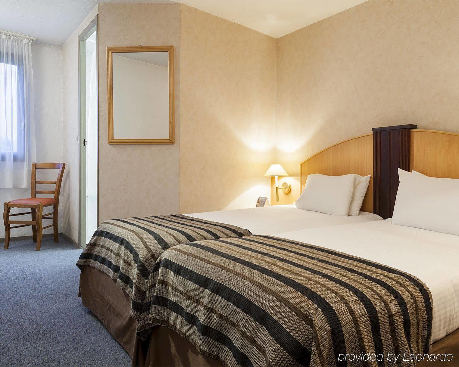B&B Hotel 奥尔日河畔布雷蒂尼 外观 照片