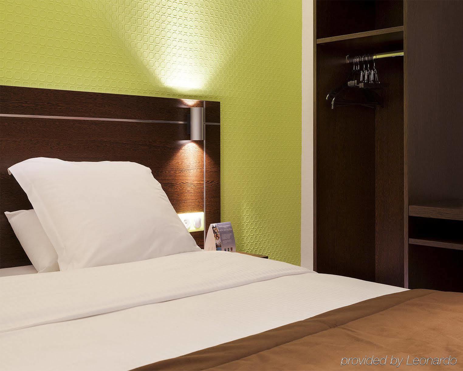 B&B Hotel 奥尔日河畔布雷蒂尼 外观 照片
